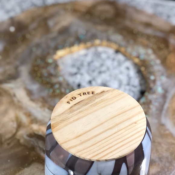 Anthropologie Kindred Candle • Fig Tree • “Fresh Green” - Picture 5 of 10